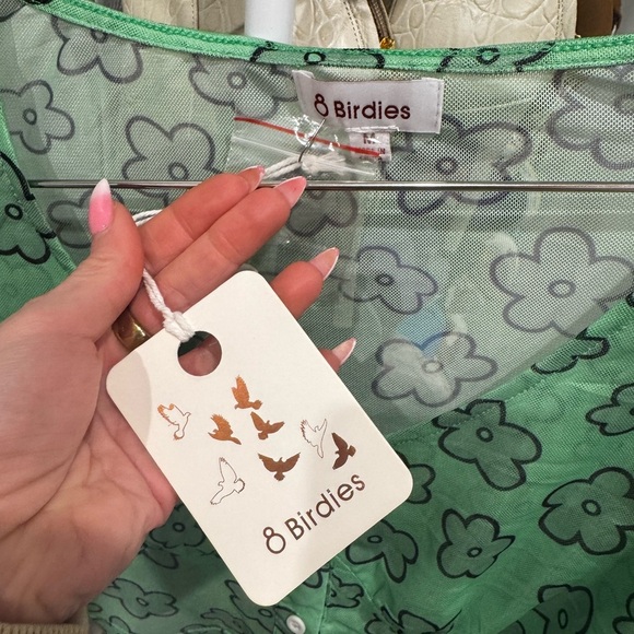 Funky green flower print mesh top from VRG girl - Picture 3 of 3